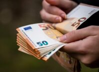 5 mylných predstáv o peniazoch, ktoré ťa držia na mieste euro bankovky
