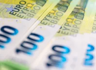Koľko by ste mali dnes, keby ste pred 10 rokmi investovali do indexu S&P 500? Investovanie do S&P 500