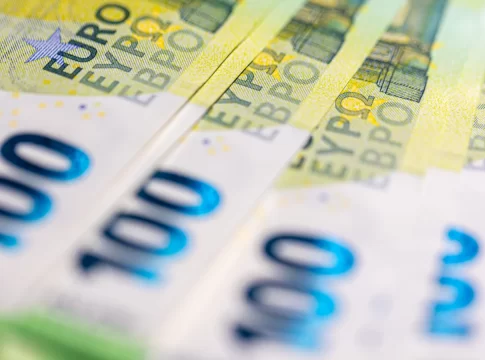 Koľko by ste mali dnes, keby ste pred 10 rokmi investovali do indexu S&P 500? Investovanie do S&P 500