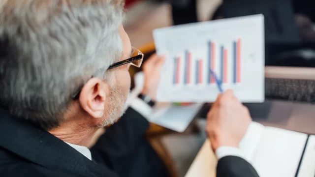 Návod na investovanie do akcií. Zdroj: freepik.com Návod na investovanie do akcií