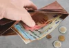 Pravidelné investovanie menších súm: 7 možných prínosov a rizík, ktoré treba zvážiť Investovanie malých súm